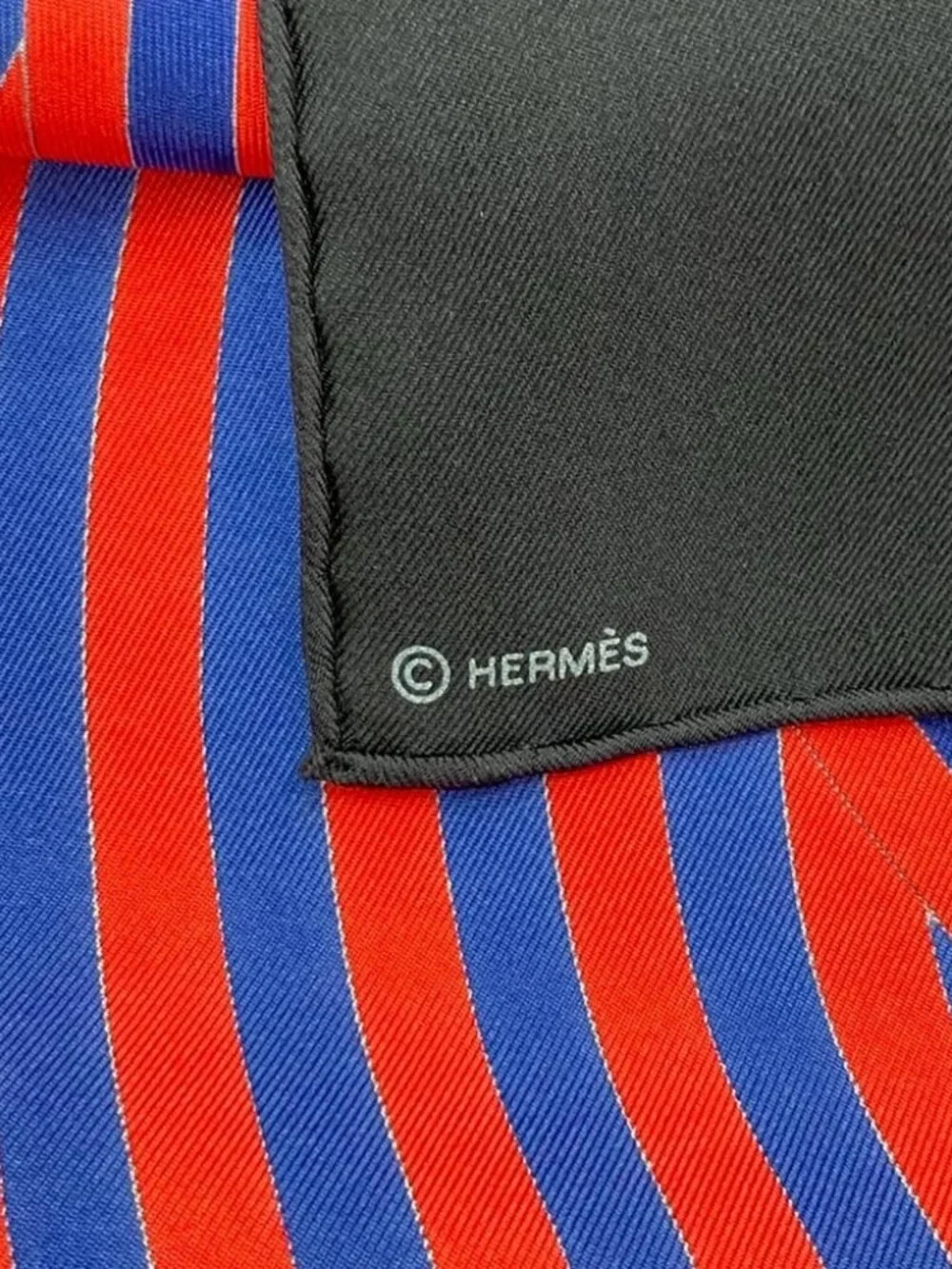 HERMES Carre 90 Black Blue Red Silk Scarf